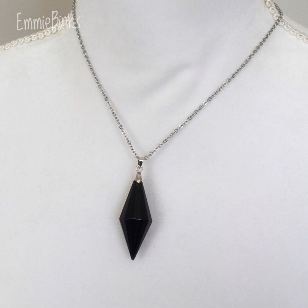 New Clear Quartz Pendant Necklace - Picture 9 of 12